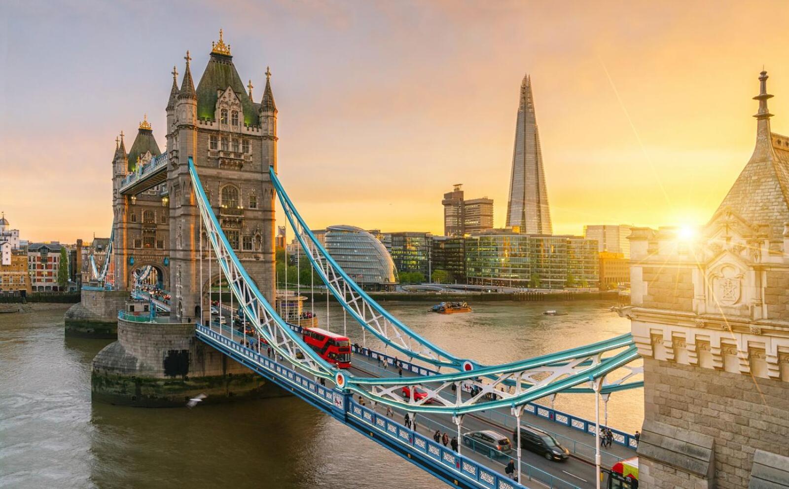 Tower Bridge Rainbow Suites London Exterior photo