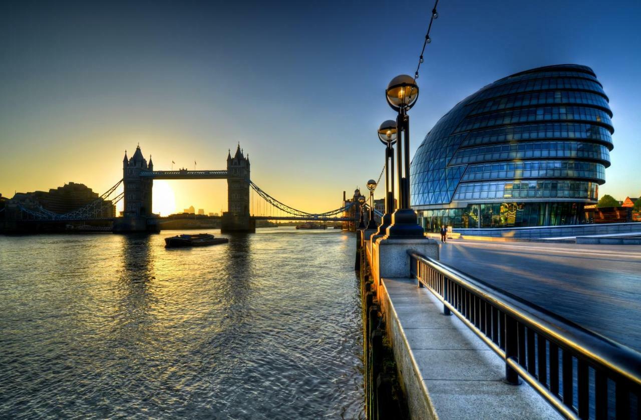 Tower Bridge Rainbow Suites London Exterior photo